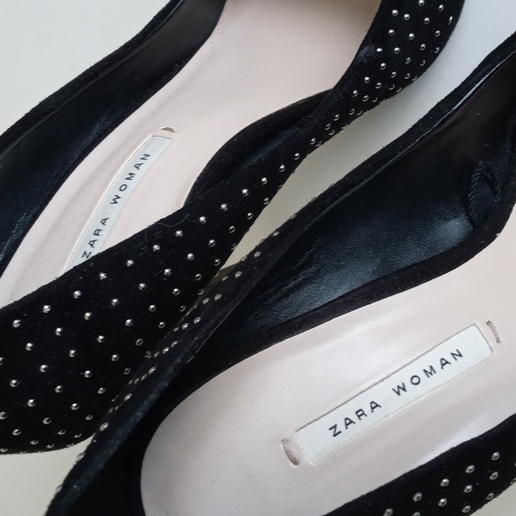 Zara Women’s Black Velvet 4 1/2" Heels with Silver Stud Detail 7.5 (38) - Picture 4 of 8